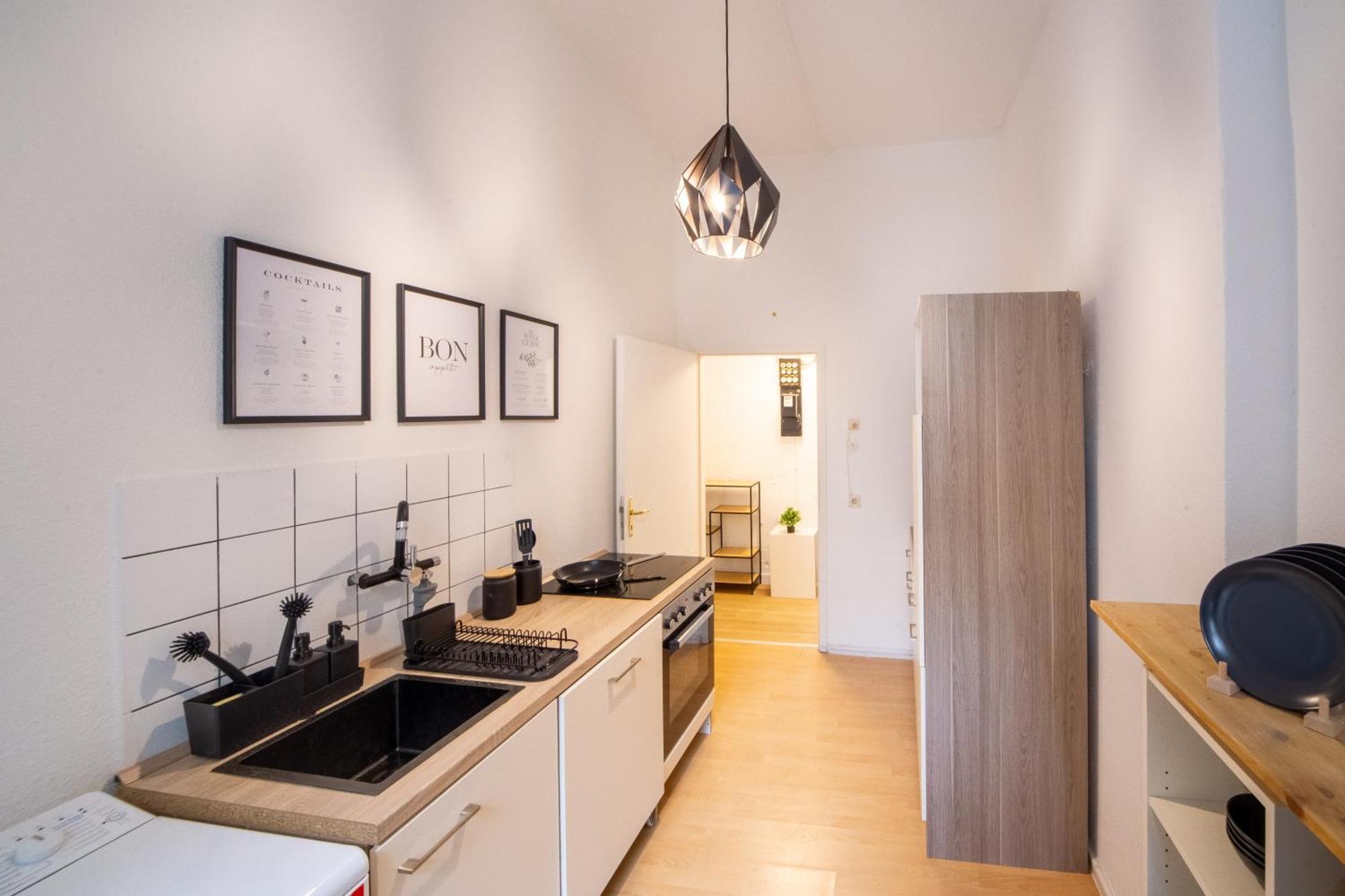 Massagesessel, King-Sized Bed, Billardtisch, 2 Couches Apartman Berlin Kültér fotó